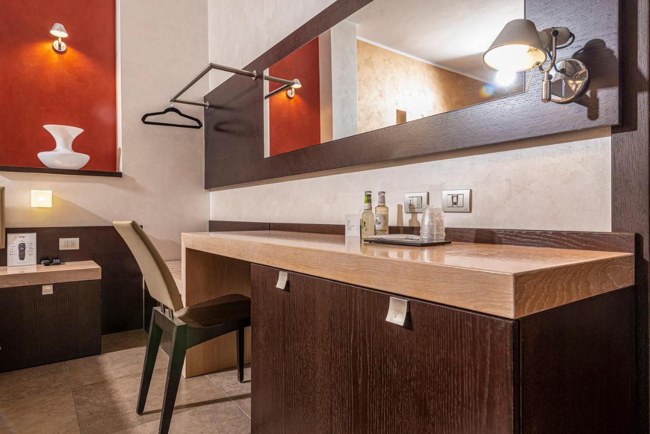 Hotel Dei Nani Ези Экстерьер фото
