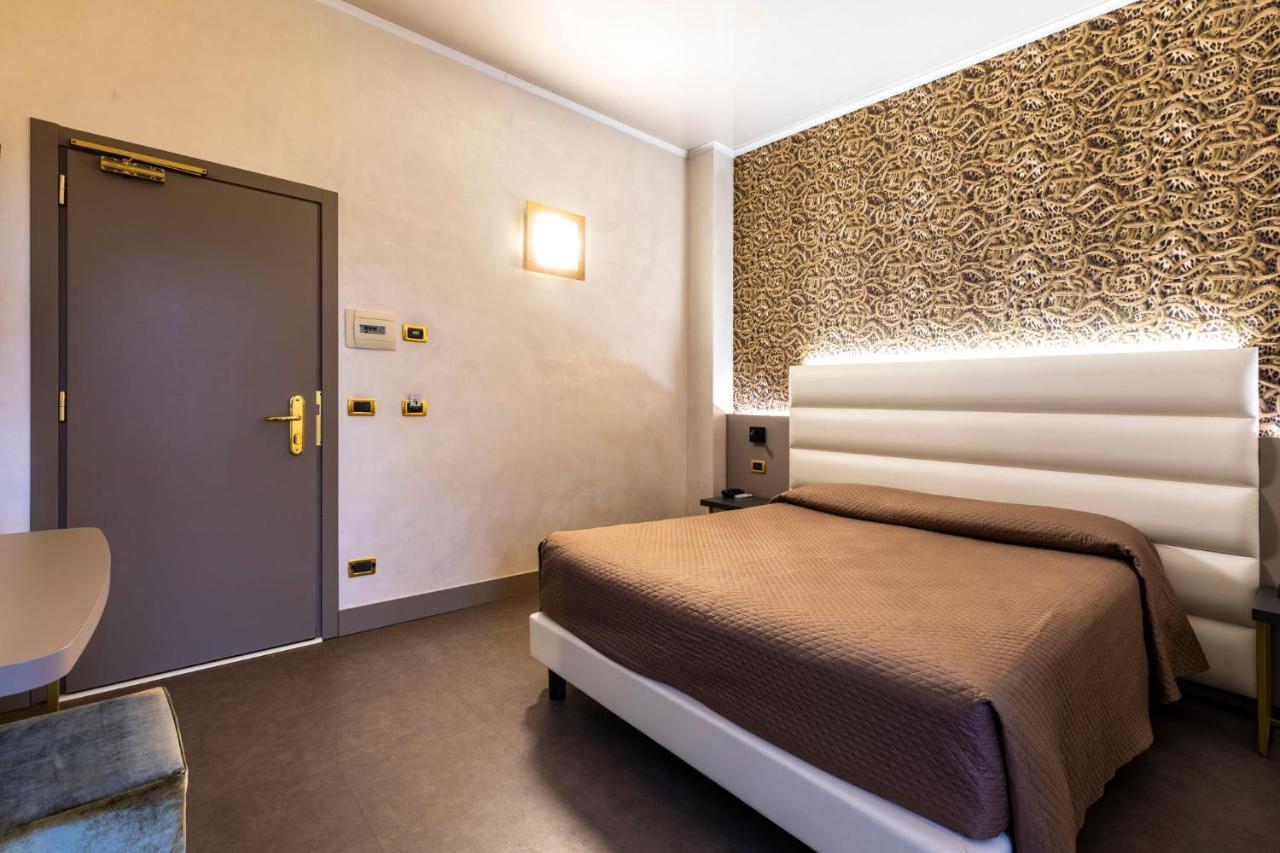 Hotel Dei Nani Ези Экстерьер фото