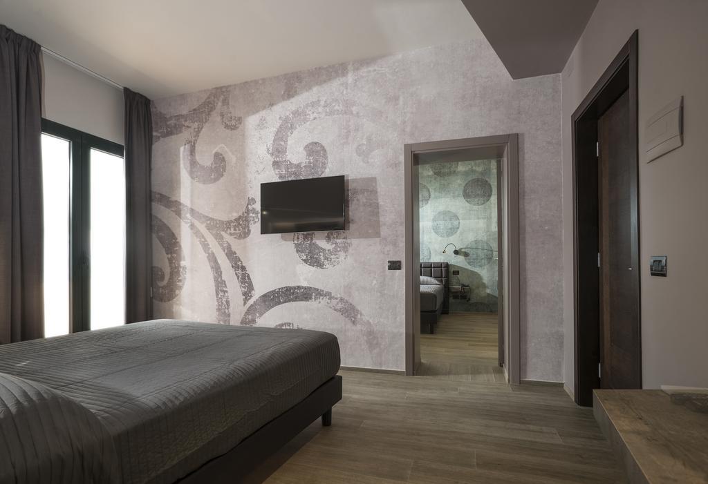 Hotel Dei Nani Ези Номер фото