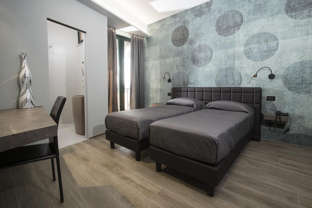 Hotel Dei Nani Ези Номер фото