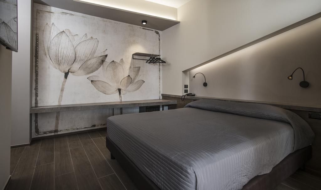 Hotel Dei Nani Ези Номер фото